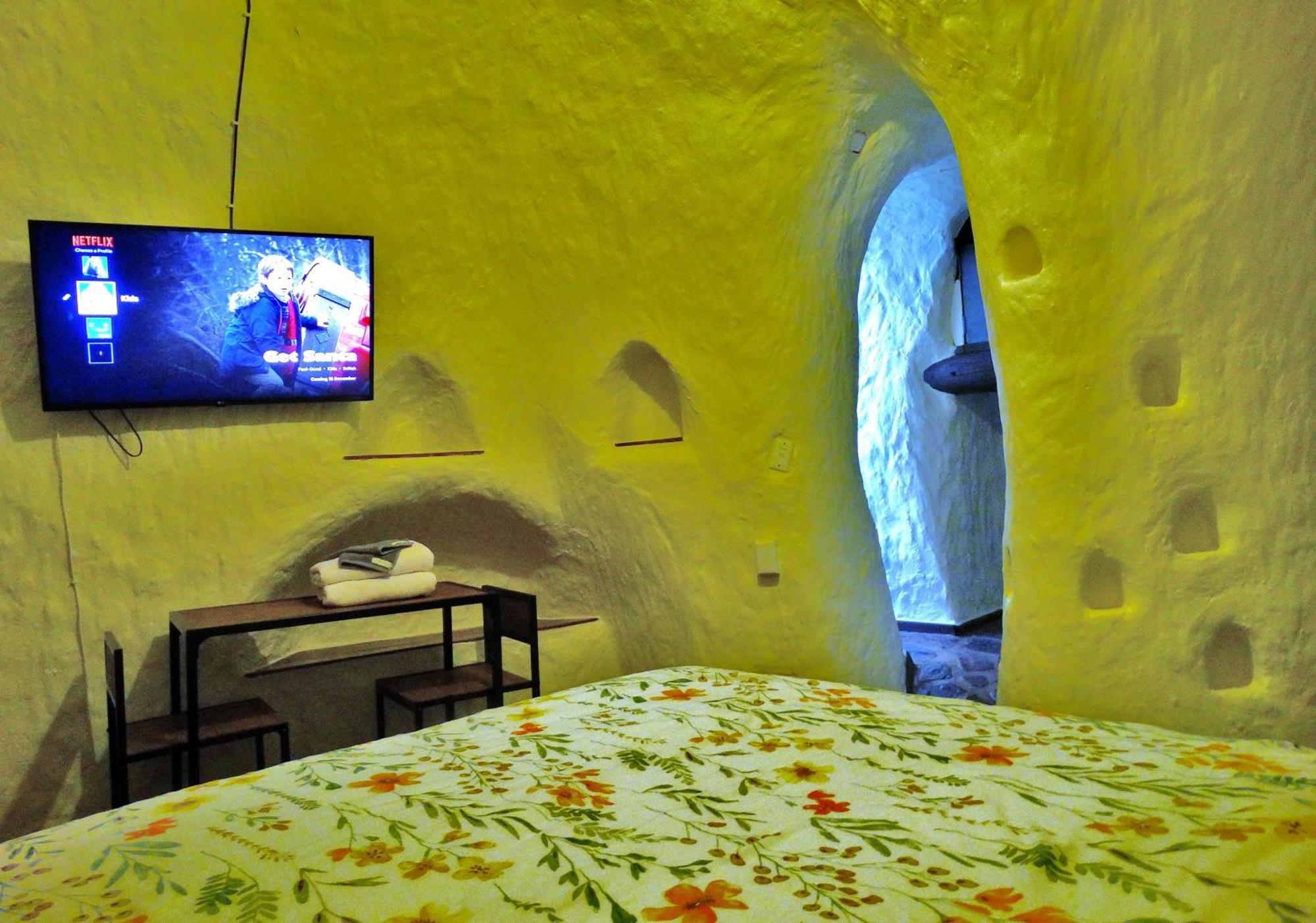 Hotel Di'S Dugouts Coober Pedy Exterior foto