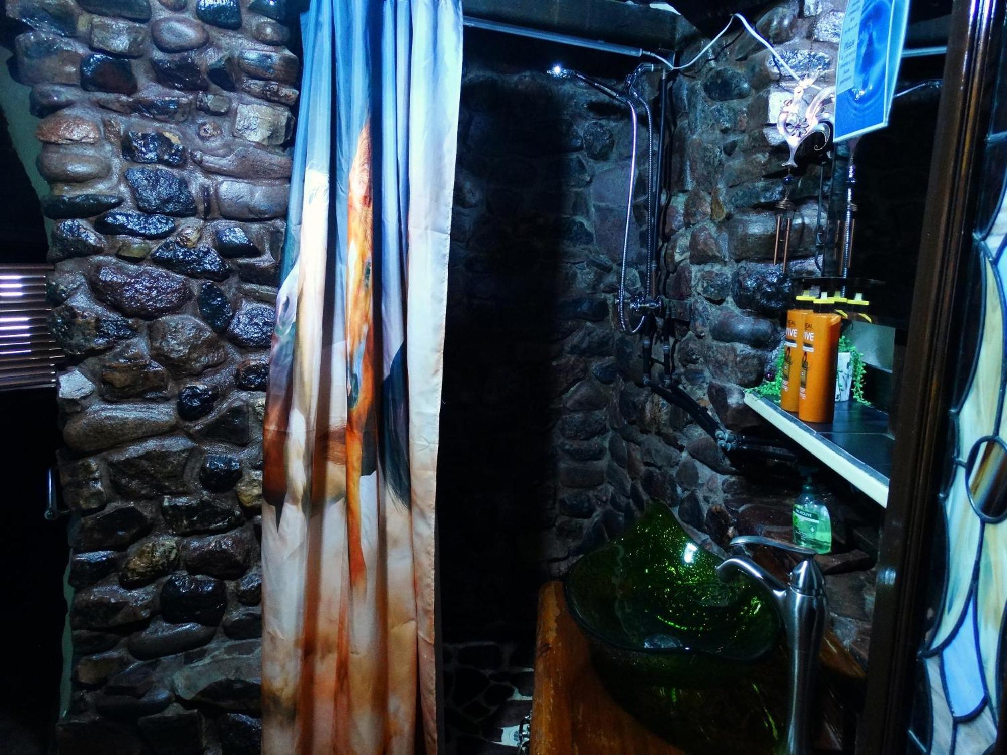 Hotel Di'S Dugouts Coober Pedy Exterior foto