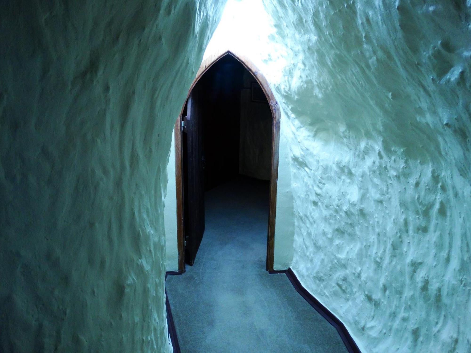 Hotel Di'S Dugouts Coober Pedy Exterior foto